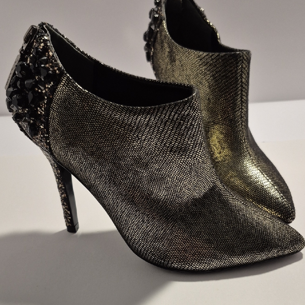 Nina Black and Gold Textured Booties W/ Beaded Glittered Heels Sz 6.5